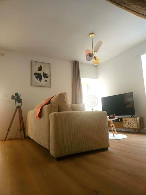 "La Tour", Logement Cosy, Au Calme Vertrieu Dış mekan fotoğraf